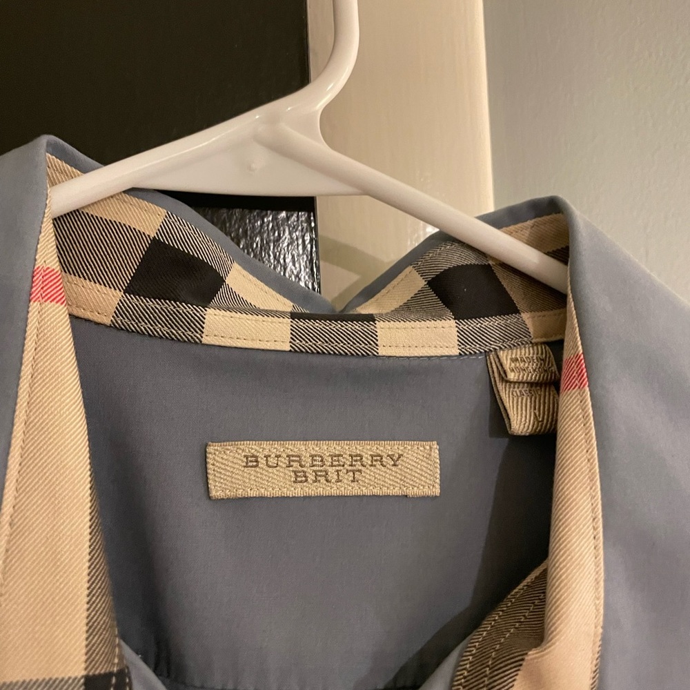 Burberry button up shirt. Size L. Blue
